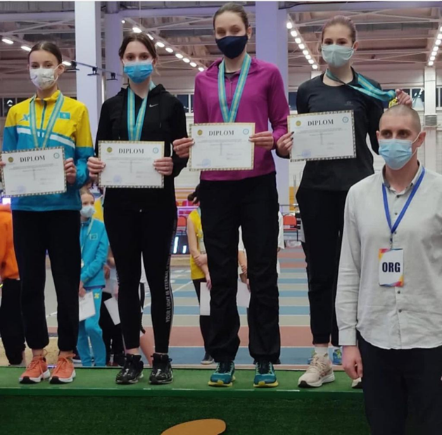 Гридасова Елизавета, ученица 7 класса «Х» Гимназии №46 заняла 1 место в Чемпионате Республики Казахстан по легкой атлетике в эстафете 4/200 м