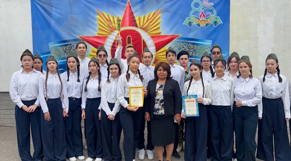 Конкурс строевой песни с участием учащихся 9-11-х классов